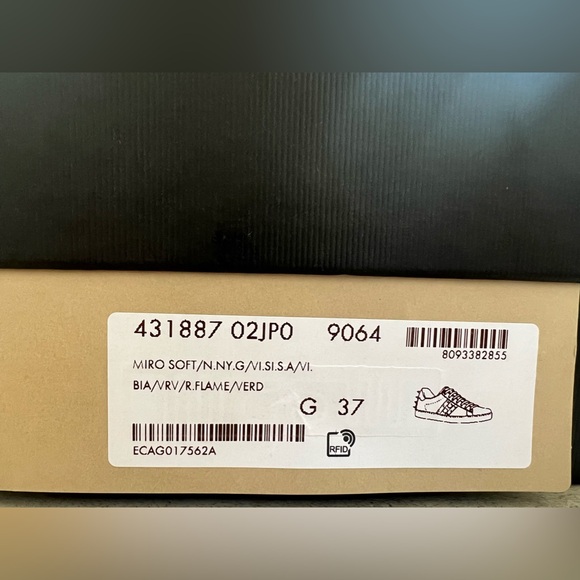 Women’s Gucci sneaker size 37 lightly worn. - Picture 3 of 5